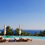 Mavie Hotel